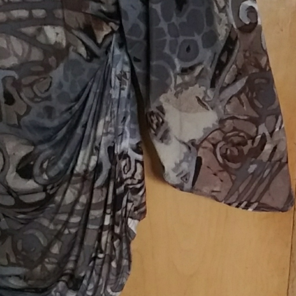Top - Picture 3 of 4